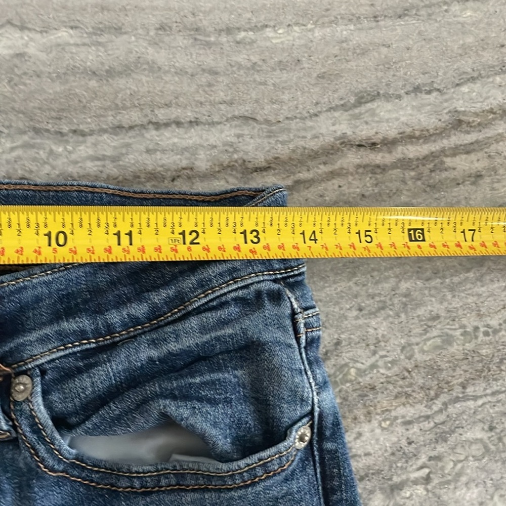 Lucky Brand Straight Leg Jeans - Picture 8 of 12